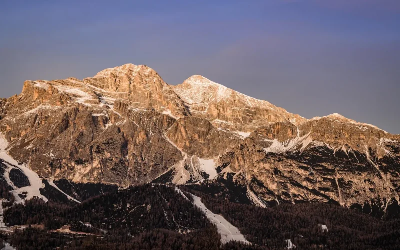 cortina d'ampezzo, góra, włochy, góra narciarska, górski, las sosnowy, drzewa, śnieg, podróż, sceniczny, natura