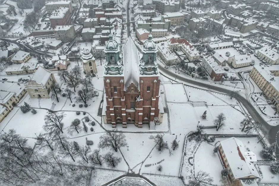 Gniezno w 3 dni - Kompletny Plan Zwiedzania i Najlepsze Atrakcje