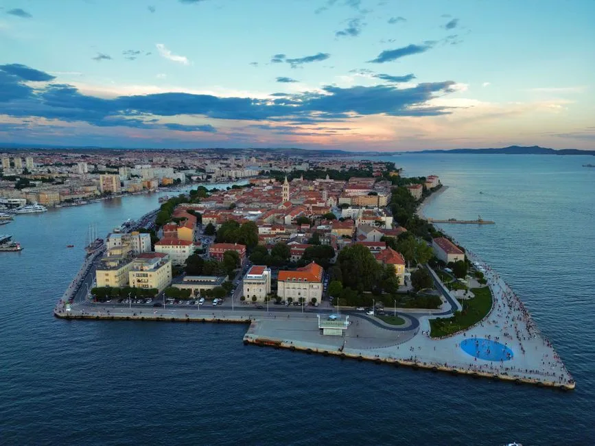 Kompletny Zadar Przewodnik 2026 - Co Zwiedzić, Plaże i Ceny