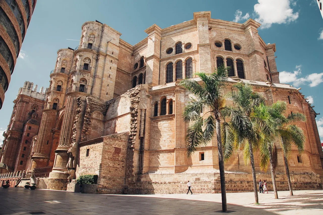 Malaga na Weekend: 7 Niezapomnianych Atrakcji, Które Musisz Zobaczyć!