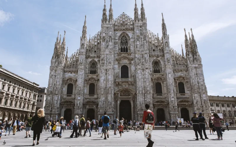 katedra w mediolanie, kościół, architektura, ludzie, fasada, budynek, historyczny, katedra, kwadrat, element krajobrazu, atrakcja turystyczna, duomo w mediolanie, milan, europa, włochy, katedra, katedra, katedra, milan, milan, milan, milan, milan, włochy