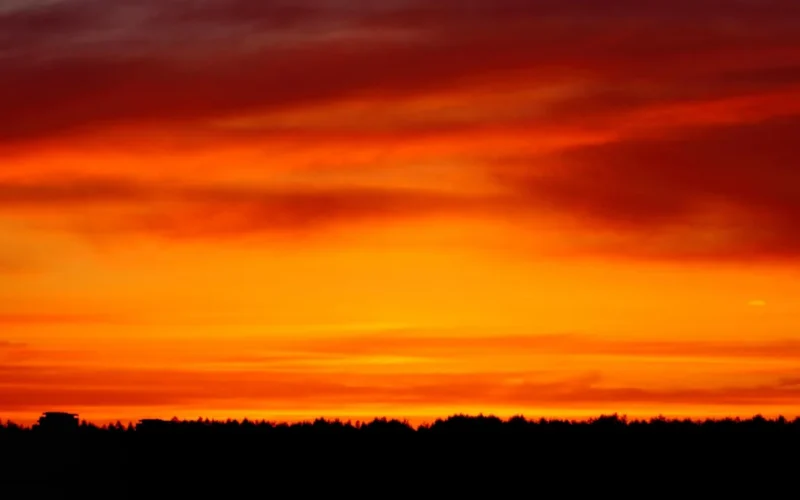 zachód słońca, krajobraz, wieczorne niebo, poświata, zmierzch, niebo, sylwetka, promienie słońca, natura, fire-in-the-sky