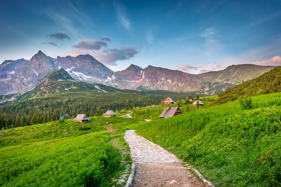 Niedocenione kierunki w Polsce: 7 Miejsc, Które Zachwycą Bardziej Niż Zakopane