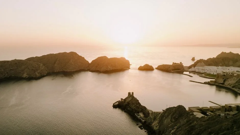 Oman Ceny 2026 - Ile Kosztują Wakacje i Życie? Kompletny Przewodnik