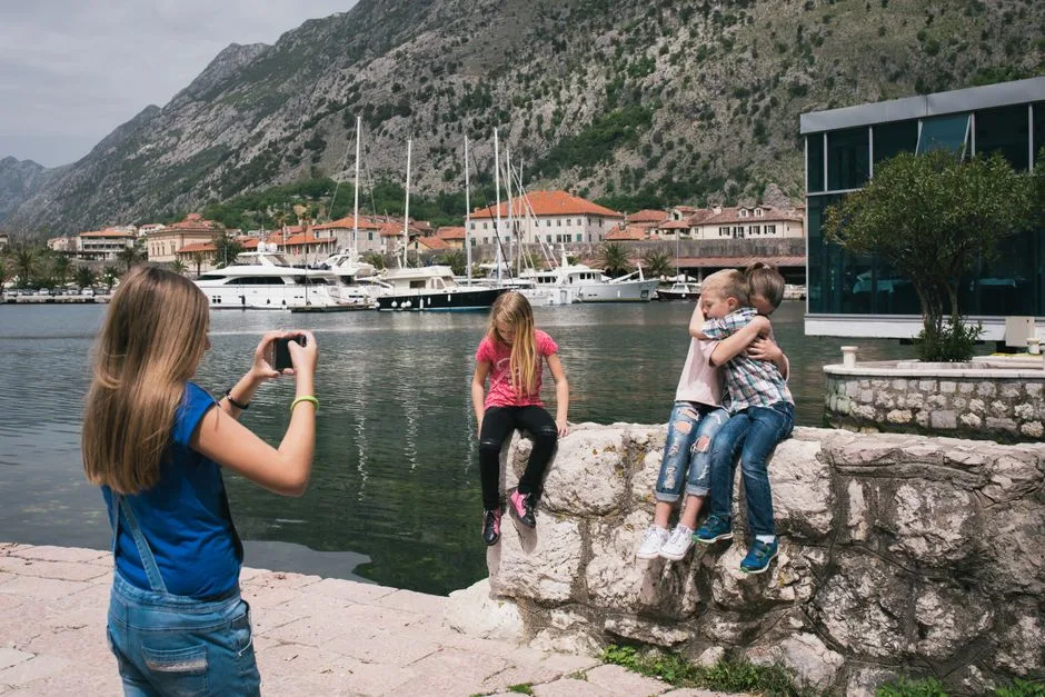 Czarnogóra z dziećmi: 10 Najlepszych Atrakcji i Praktyczny Poradnik