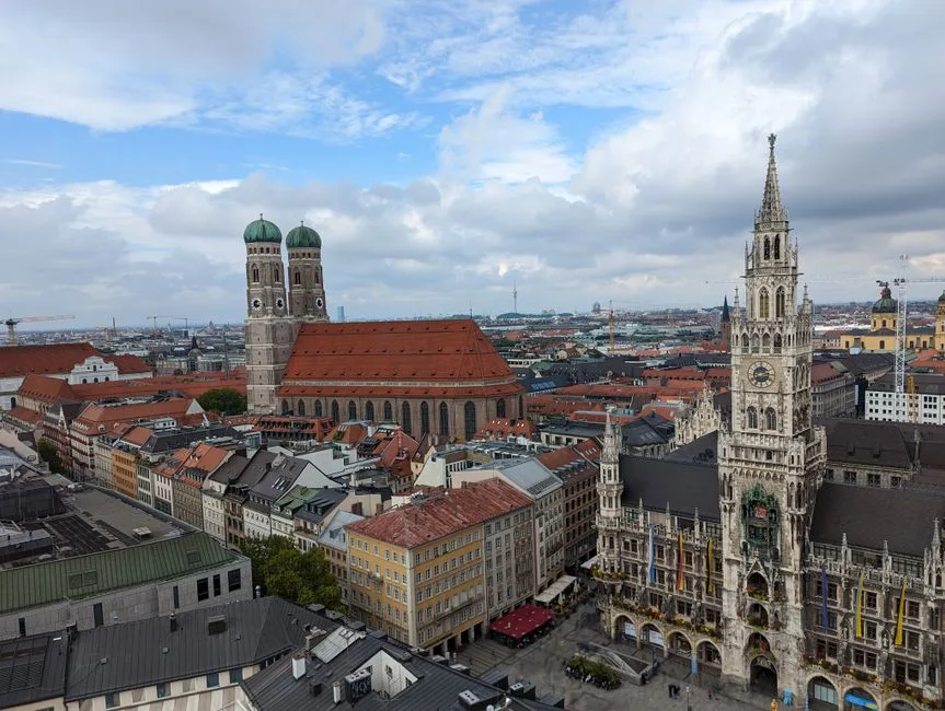 Bilet do Monachium poniżej 150 zł - triki na 2027
