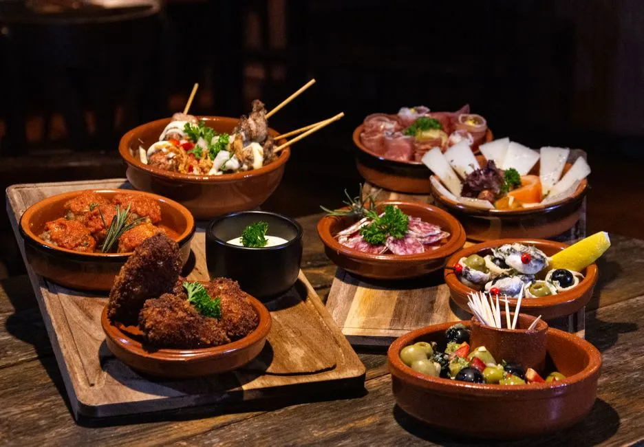 Granada Co Zjeść - 10 Najlepszych Lokalnych Przysmaków i Tapas