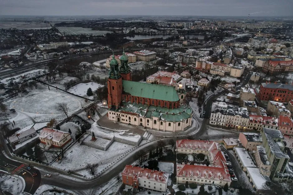 Gniezno na weekend: Kompletny przewodnik po 12 najlepszych atrakcjach