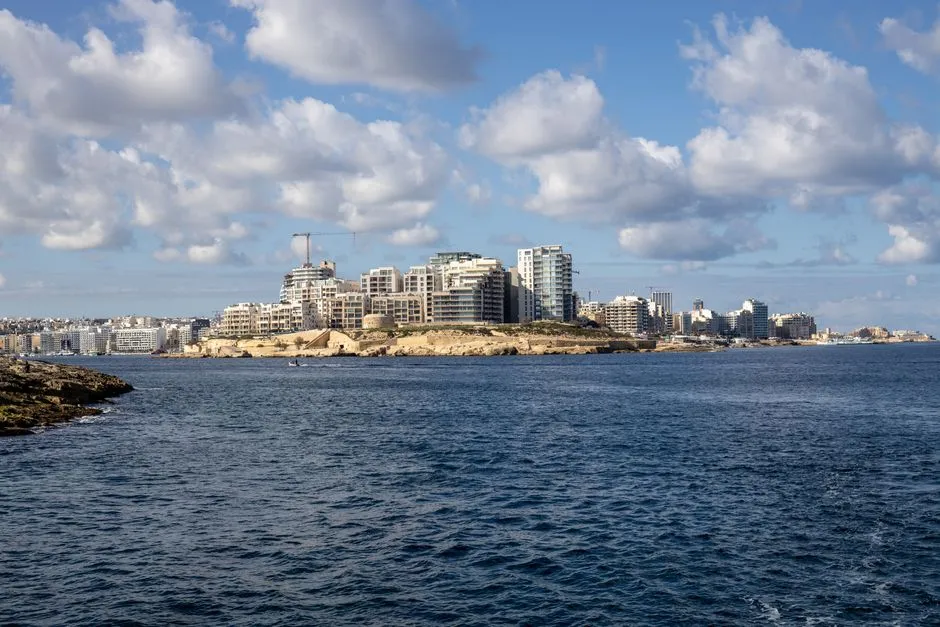 Malta: Kiedy Jechać? Kompletny Przewodnik Miesiąc po Miesiącu