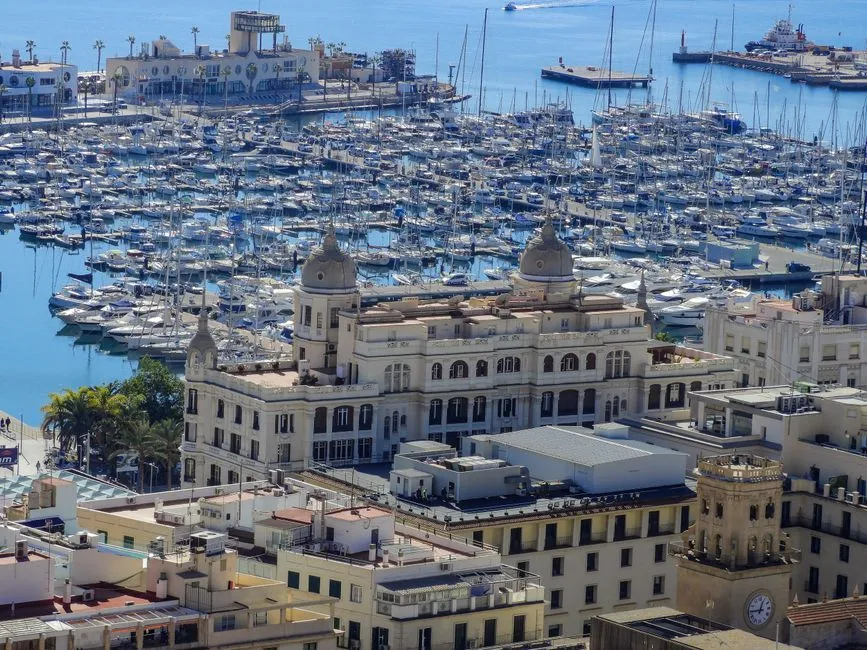 10 Sekretów Alicante: Darmowy Zamek i Miejskie Tajemnice