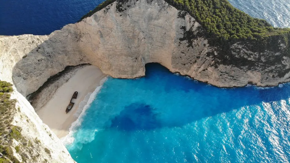Zakynthos - Kiedy Jechać? Sprawdź Najlepszy Miesiąc na Wakacje