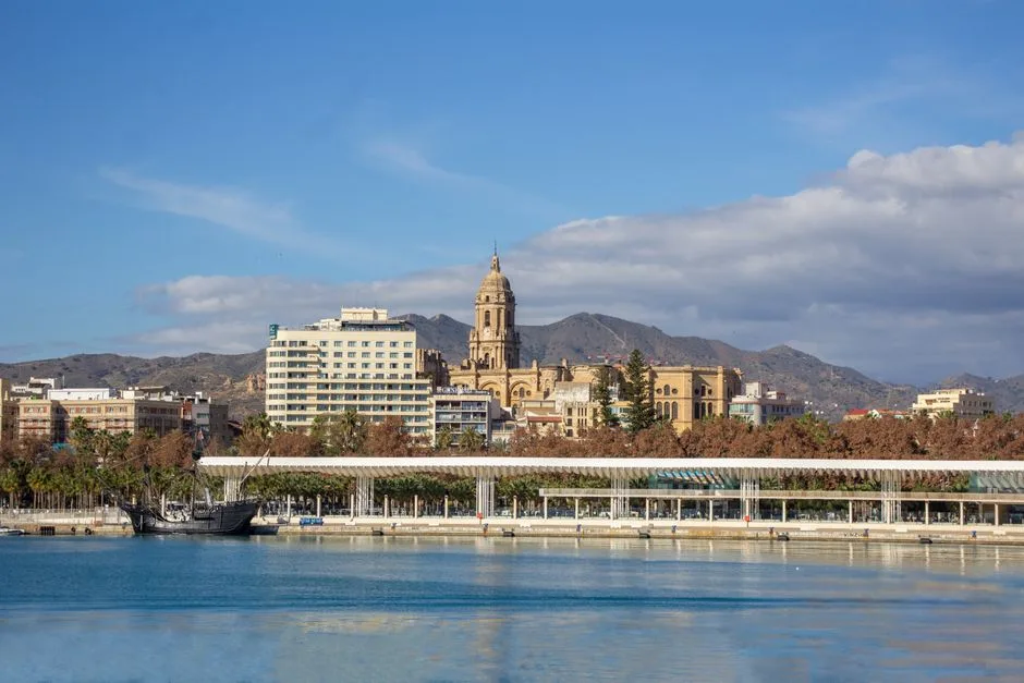 Malaga wakacje 2027: 7 powodów, dla których musisz tam pojechać