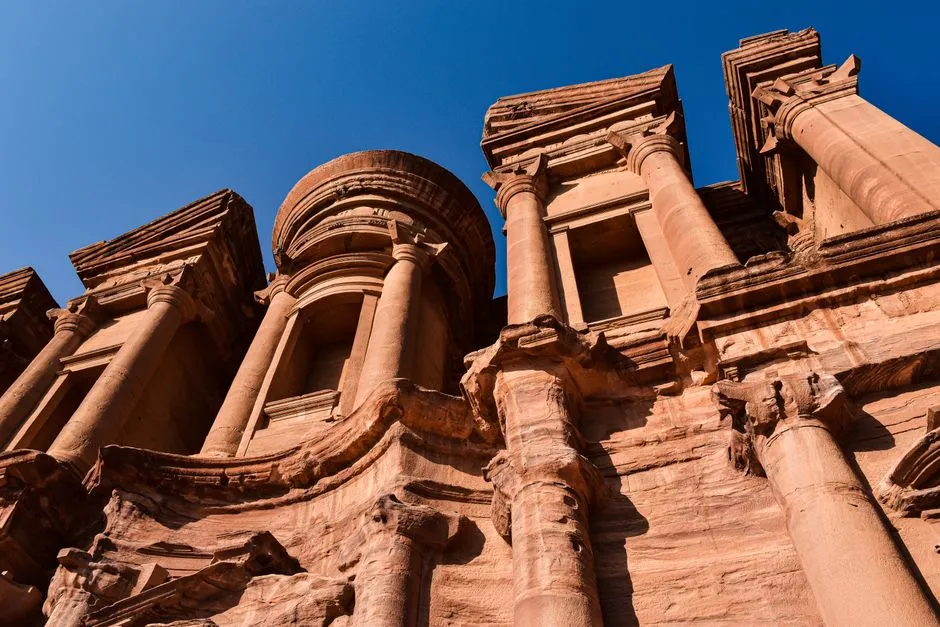 Jordania Co Zobaczyć - 10 Największych Atrakcji i Praktyczny Przewodnik