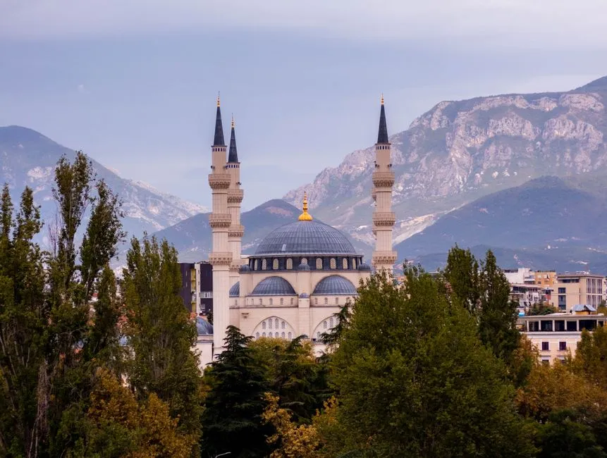 Tirana Czy Jest Bezpiecznie? Praktyczny Poradnik Dla Turystów