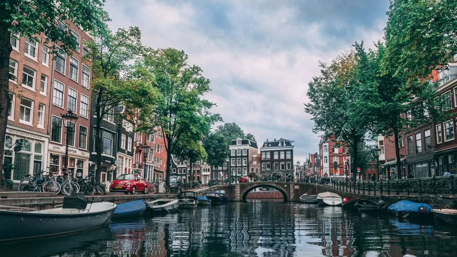 Amsterdam Ceny 2027 - Kompletny Przewodnik Oszczędnego Podróżnika