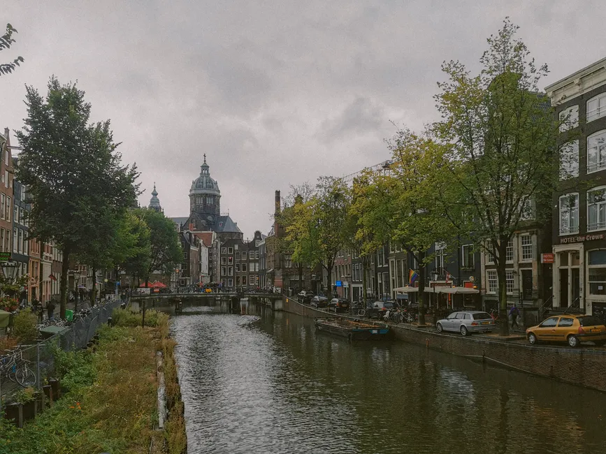 Amsterdam w 3 dni: Kompletny Plan Zwiedzania z Mapą i Poradami