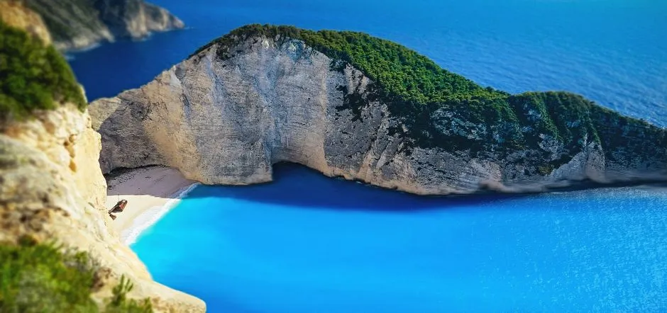 Zakynthos Wakacje 2026: Kompletny Przewodnik po Najlepszych Ofertach
