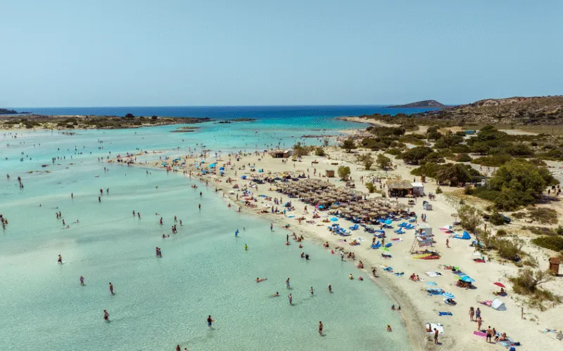 Zakynthos z dziećmi: 7 Najlepszych Atrakcji i Praktyczny Przewodnik