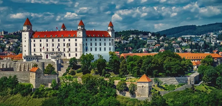 Bratysława z dziećmi: 10 Najlepszych Atrakcji i Praktyczny Przewodnik