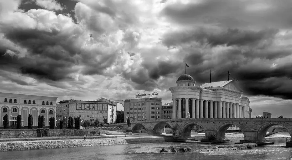 Skopje w 3 Dni - Kompletny Plan Zwiedzania Stolicy Macedonii