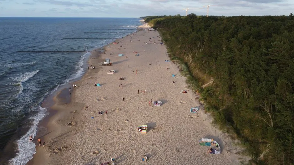 Darłowo Wakacje 2026 - Kompletny Przewodnik po Najlepszych Plażach