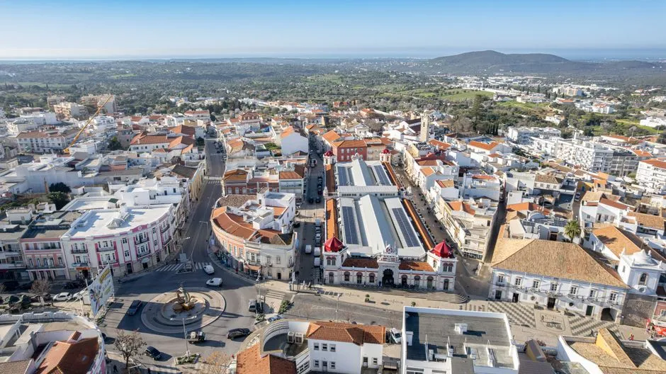 Faro Noclegi 2026 - Gdzie Spać? Najlepsze Oferty i Porady