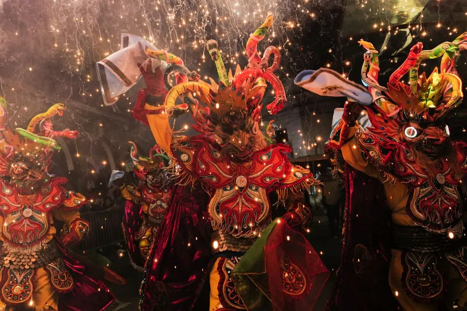 7 najbardziej niezwykłych festiwali na świecie w 2026, które musisz przeżyć