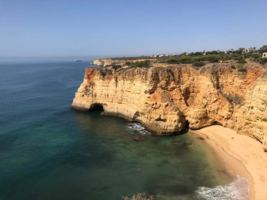 Portugalia Plaże: 10 Najpiękniejszych Miejsc, Które Musisz Zobaczyć