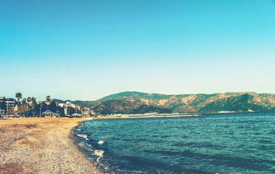 5 plaż w Marmaris bez tłumów - sekretne zatoki 2026