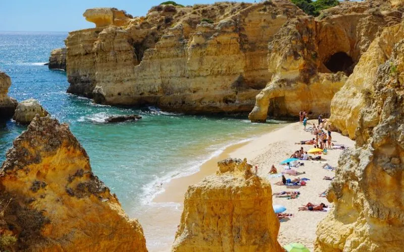 Najlepsze plaże w Europie na wakacje 2026: Ranking 15 najpiękniejszych i najczystszych kąpielisk