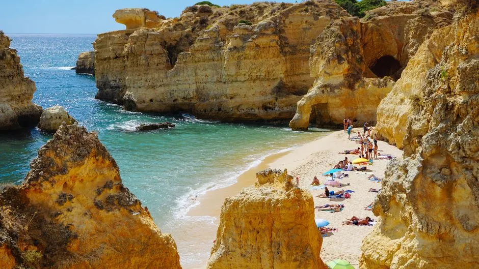 Najlepsze plaże w Europie na wakacje 2026: Ranking 15 najpiękniejszych i najczystszych kąpielisk