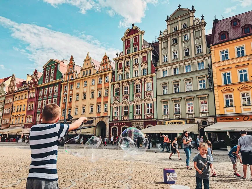 Toruń z dziećmi: 10 Najlepszych Atrakcji, Które Pokochają Maluchy