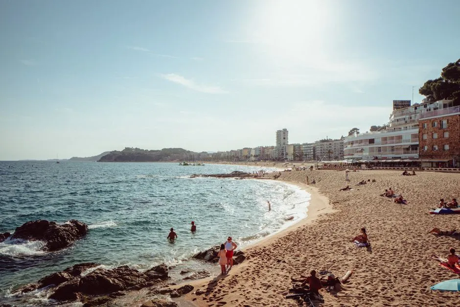 Kiedy jechać na Costa Brava w 2026? Sprawdź najlepszy sezon