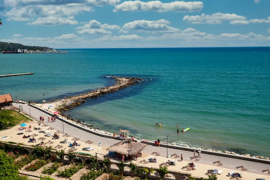 Skąd złoty kolor plaży? 10 faktów o Złotych Piaskach