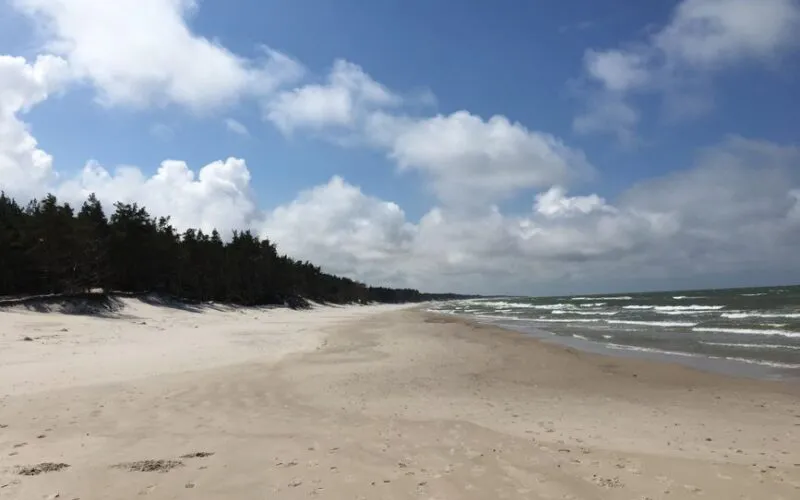 Ciche wakacje nad Bałtykiem 2026-7 plaż bez tłumów