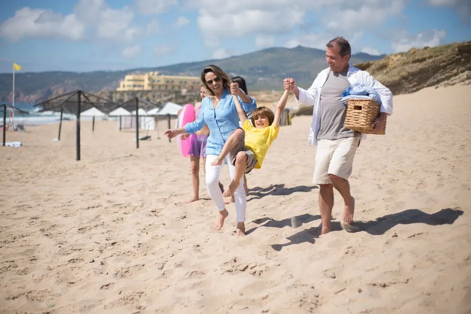 30 rodzinnych kierunków na wakacje 2026 - plaże i atrakcje