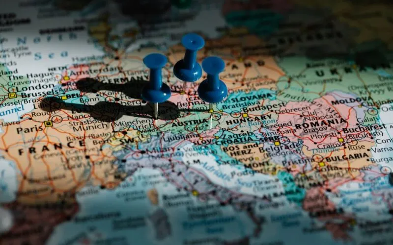 Europa na budżecie: 7 krajów, gdzie wydasz mniej niż w Polsce w 2026