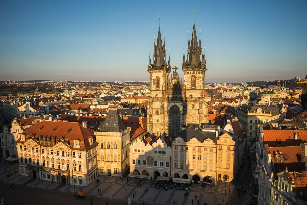 Praga wakacje 2026: 7 Niezapomnianych Atrakcji, Które Musisz Zobaczyć