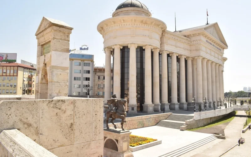 Skopje Przewodnik - Co Zobaczyć w Stolicy Macedonii?