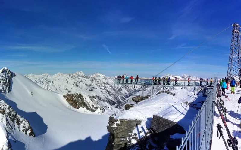 sölden, austria, narciarstwo, góry, alpy, natura, stoki, ośnieżone szczyty, śnieg, zejście