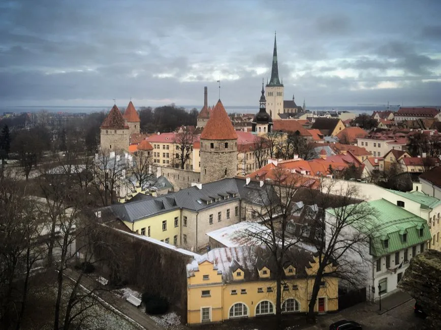 Tallinn: Kiedy Jechać? Kompletny Przewodnik po Najlepszym Czasie