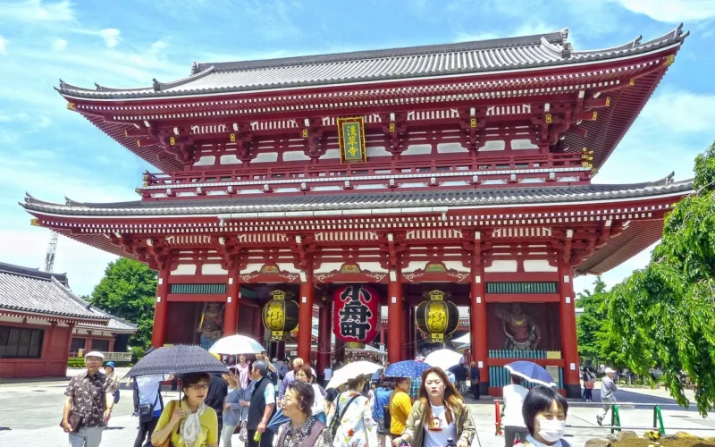japonia, tokio, asakusa, świątynia, turyści, architektura, podróż, ludzie, latarnie, atrakcja turystyczna