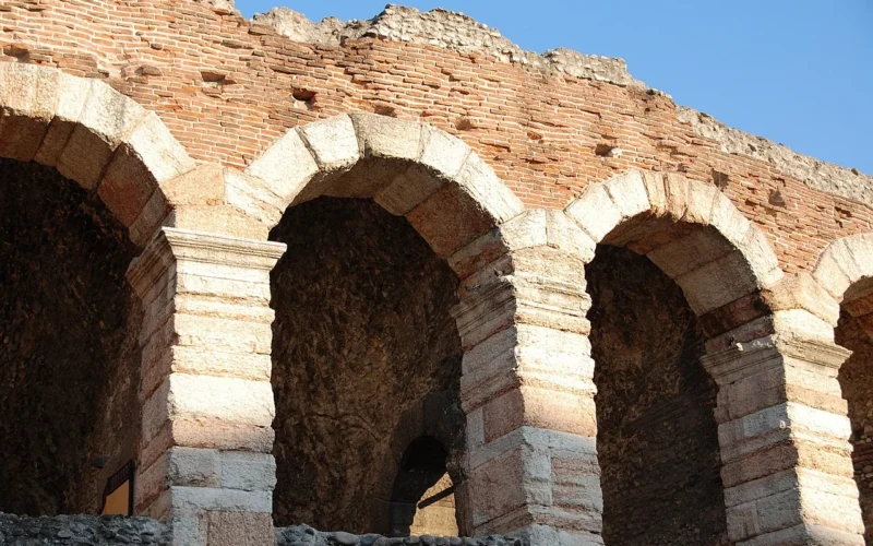 arena di verona, amfiteatr, okrągłe łuki, kamienna ściana, okrągły łuk, włochy