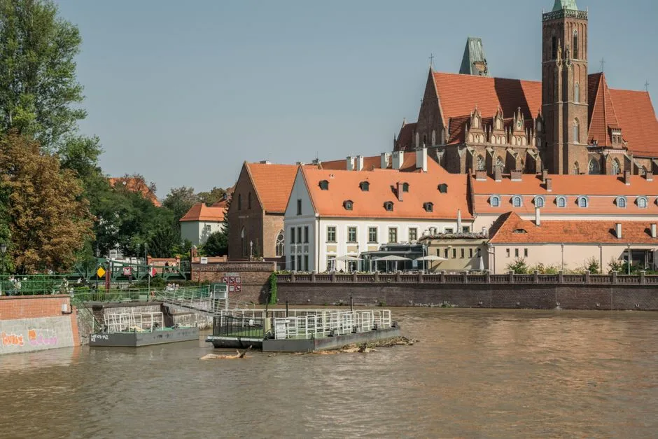 Wrocław Przewodnik: 10 Niezapomnianych Atrakcji i Sekretów